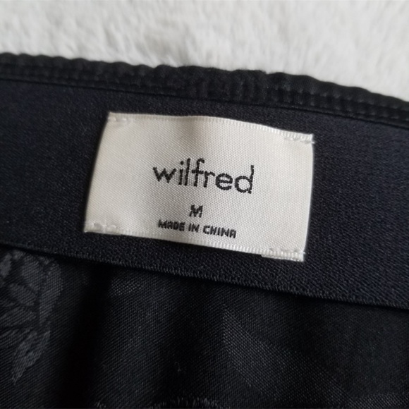 Aritzia skirt - Picture 11 of 15